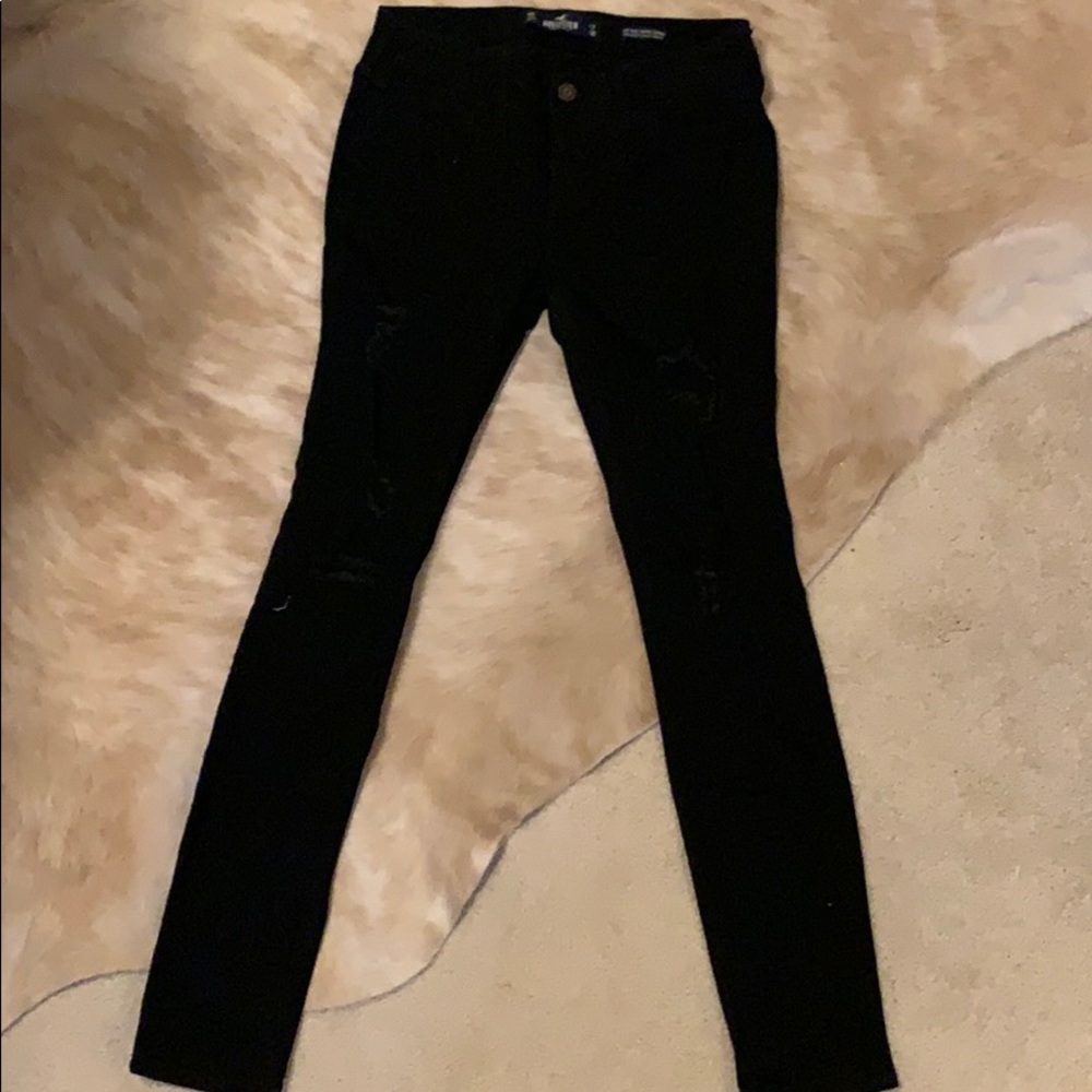 Black distressed jeans